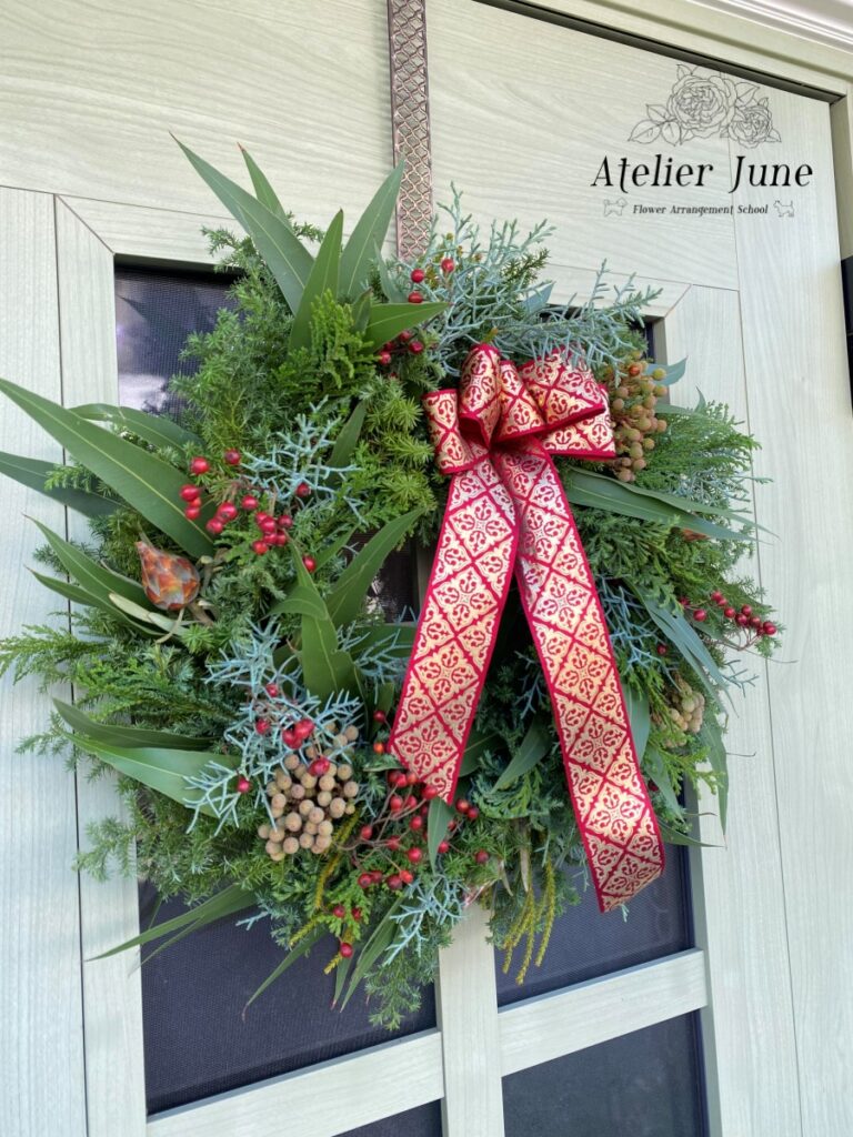 フレッシュクリスマスリース、生のグリーンを使ったクリスマスリース