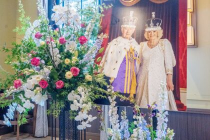 パーティー会場装花、チャールズ国王誕生日、フラワーワークスジャパン、